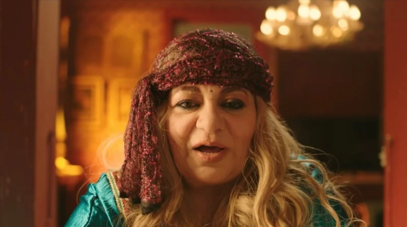 لذيذة.. فريدة سيف النصر تعلق على انضمام فيفي عبده للعتاولة علقت فريدة سيف النصر، على خبر مشاركة الفنانة فيفي عبده في الجزء الثاني من مسلسل