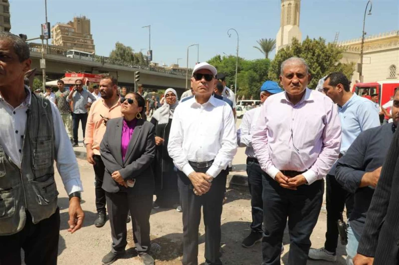 محافظ القاهرة يعاين العقار المنهار بأرض الجولف (تفاصيل) قام الدكتور إبراهيم صابر محافظ القاهرة، اليوم، بمعاينة العقار المنهار ب30 بشارع محمد عبدالهادي بأرض الجولف بحي شرق مدينة نصر