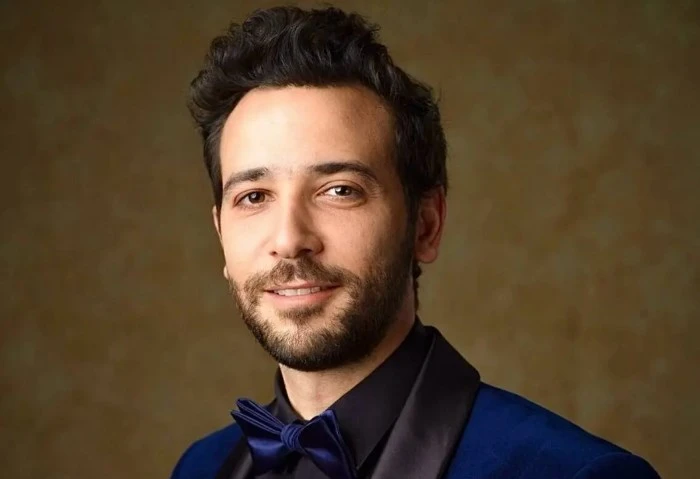 كريم قاسم لافاق عربية: أتمنى طارق العريان ميموتنيش في ولاد رزق 4 أكد الفنان كريم قاسم، أنه سعيد بالمشاركة في فيلم ولاد رزق بطولة الفنان أحمد عز،