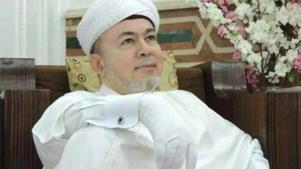 بعد واقعة خديجة.. بلاغ جديد للنائب العام ضد الشيخ صلاح التيجاني بتهمة ازدراء الدين تقدم أحد المحامين ببلاغ للنائب العام ضد الشيخ صلاح التيجاني، بتهم