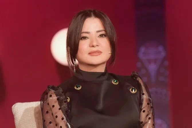 خاص ل افاق عربية- فيفيان أنطونيوس: لم أعد تحت رحمة أحد وديو مع لورا خباز قريبا ينتظر المشاهدون بفارغ الصبر، عرض المسلسل اللبناني، سر وقدر، عبر شاشة في الفترة المقبلة. هذا المسلسل م