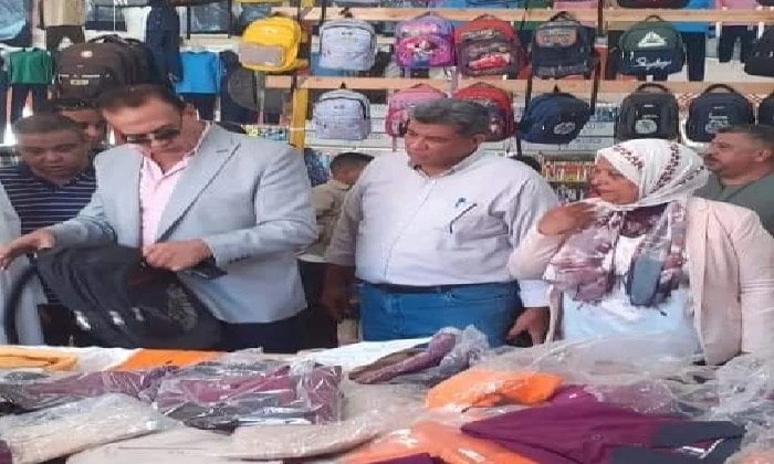العشري: معرض أهلا مدارس يوفر السلع بأسعار مخفضة لدعم الأسرة المصرية افتتاح 3 معارض أهلا مدارس في البحيرةأشاد رئيس غرفة القاهرة التجارية أيمن العشري