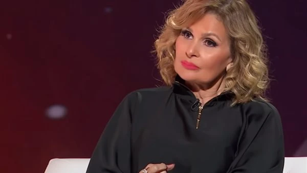 البوابة ستار: يسرا ودنيا سمير غانم أول الحضور.. بدء مراسم عزاء والد زوجة أمير شاهين تلقت المونتيرة منة جاب الله، زوجة الفنان أمير شاهين، منذ قليل،