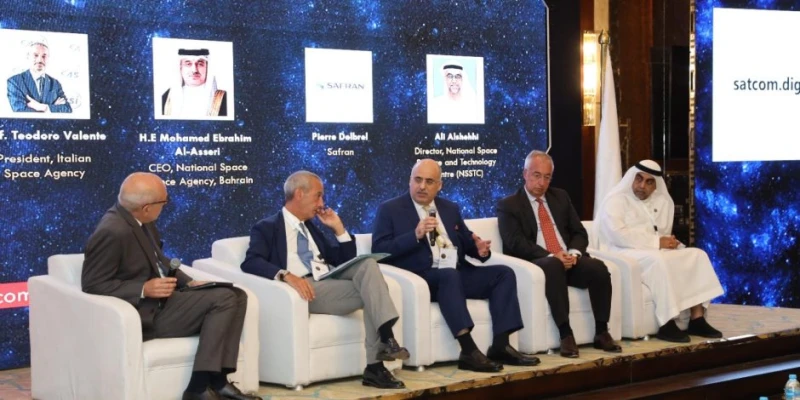 اختتام ناجح لمؤتمر آفاق الفضاء الجديدة بين أفريقيا والشرق الأوسط ناس وخدمات اختتم مؤتمر آفاق الفضاء الجديدة بين أفريقيا والشرق الأوسط بنجاح لافت، حيث