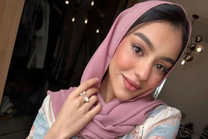 أغنية جديدة تجمع زينة عماد ب عبد المجيد عبد الله.. إليكم تفاصيلها أعلنت الفنانة زينة عماد، عن قرب طرح أغنية جديدة تجمعها بالفنان عبد المجيد عبد الله،