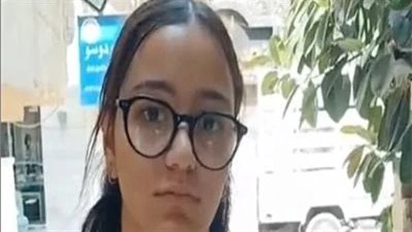 تحتاج علاج نفسي.. قصة طالبة الزمالك وقضاء أول اليوم الدراسي في غرفة منفردة تأخرت سلمى نادر طالبة بمنطقة الزمالك عن الحصص الدراسية اليوم الأحد وذلك