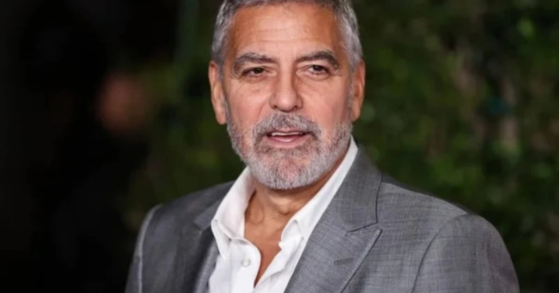 جورج كلوني يكشف سرا جماليا خاصا به يتبعه منذ 25 سنة تعرف على التالي جورج كلوني يكشف سرا جماليا خاصا به يتبعه منذ 25 سنة، كشف الممثل الأميركي جورج كلوني خلال مقابلة مع ، سر جمال شعر