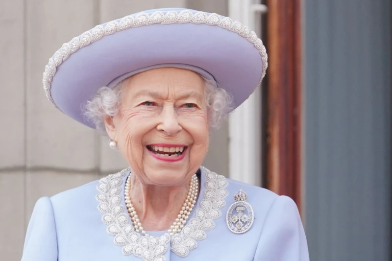 الملك تشارلز والملكة كاميلا يحييان الذكرى الثانية للملكة إليزابيث بهذه الطريقة في مثل هذا اليوم منذ عامين، تحديدا 8 سبتمبر 2022، رحلت عن عالمنا