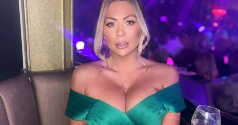 نيكولا ماكلين تكشف معاناتها من ثدي ييها سخيفان ويزنان كثيرا .. فهل ستتخلص منهما؟ تعرف على التالي نيكولا ماكلين تكشف معاناتها من ثدي ييها سخيفان