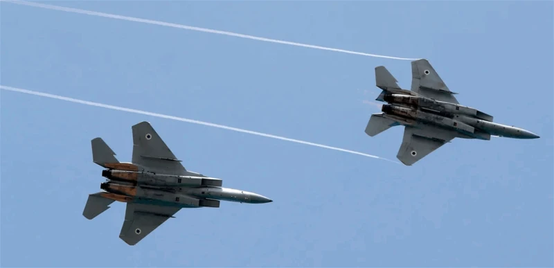 بالفيديو... شاهدوا ما فعلته طائرات العدو الإسرائيلي فوق منزل فنانة لبنانية تعرف على التالي بالفيديو... شاهدوا ما فعلته طائرات العدو الإسرائيلي فوق