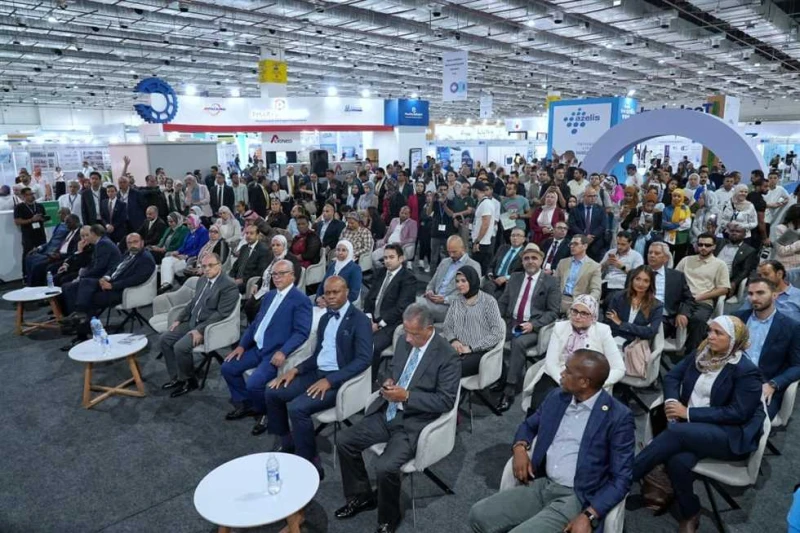 رئيس هيئة الدواء المصرية يفتتح فعاليات معرض فارماكونكس في نسخته الحادية عشرة افتتح الدكتور علي الغمراوي، رئيس هيئة الدواء المصرية، الأحد، فعاليات