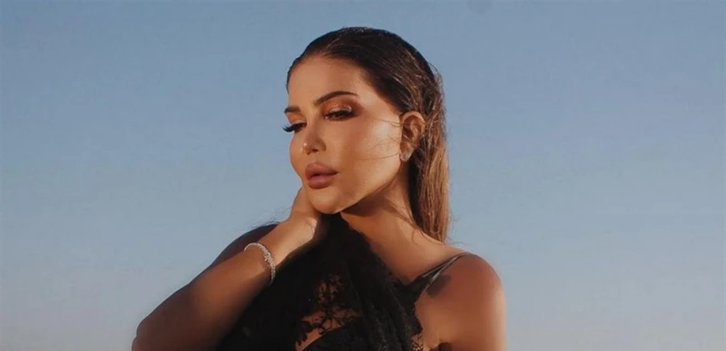 فنانة لبنانية غائبة عن الساحة تفاجئ الجمهور.. بدت أصغر من عمرها هل تعرفتم إليها؟ (صور) تعرف على التالي فنانة لبنانية غائبة عن الساحة تفاجئ الجمهور..