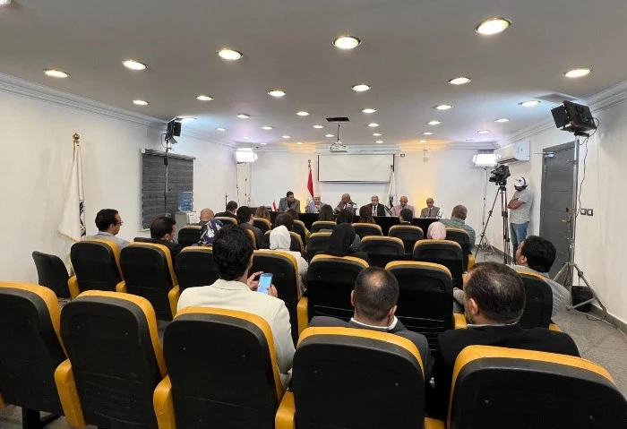 صالون التنسيقية يناقش قضية الحروب السيبرانية وتوظيف التكنولوجيا في صراعات الدول عقدت تنسيقية شباب الأحزاب والسياسيين، صالونا نقاشيا، تحت عنوان:الحروب