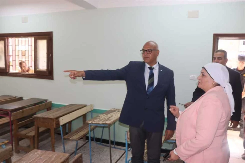 استعدادا لاستقبال الطلاب.. محافظ القليوبية يتفقد عددا من المدارس تفقد المهندس أيمن عطية، محافظ القليوبية، عددا من المدارس في جولة تفقدية بمدن طوخ