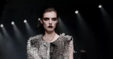 5 اتجاهات موضة فى صيف 2025 بأسبوع الموضة بنيويورك المرأة والمنوعات أسبوع الموضة بنيويورك من الأحداث التي تهتم ب أزياء الموضة والجمال، التي تزيد من