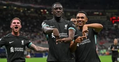 -ليفربول يتقدم على ميلان 2-1 فى الشوط الأول والعارضة تعاند صلاح.. فيديو .. أنهى فريق ليفربول الإنجليزي أحداث الشوط الأول أمام نظيره ميلان الإيطالي،