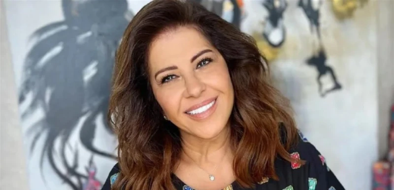 بعد شائعة وفاتها توقعات جديدة لليلى عبد اللطيف.. هذا ما قالته عن شيرين ومحمد صلاح (فيديو) تعرف على التالي بعد شائعة وفاتها توقعات جديدة لليلى عبد