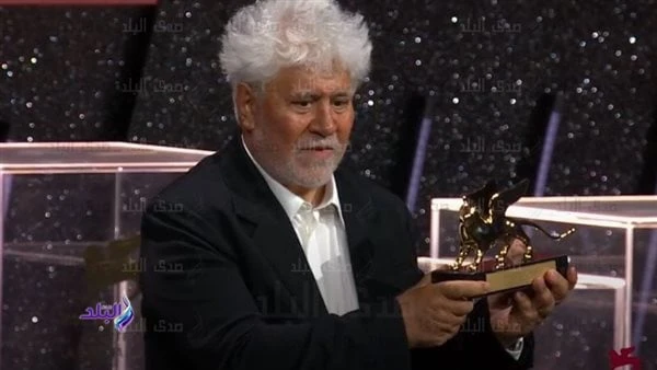 يحصد جائزة أفضل فيلم في مهرجان فينيسيا 2024حصد فيلم للمخرج بيدرو ألمودوفار جائزة أفضل فيلم الأسد الذهبي من مهرجان فينيسيا لعام 2024.ونالت الممثلة الأسترالية نيكول كيدمان جائزة أفضل