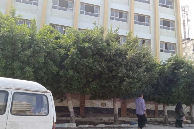 حملات نظافة مكثفة في محيط المدارس استعدادا للعام الدراسي الجديد في الأقصر شدد المهندس عبدالمطلب عمارة محافظ الأقصر، على رؤساء المراكز والمدن بشن