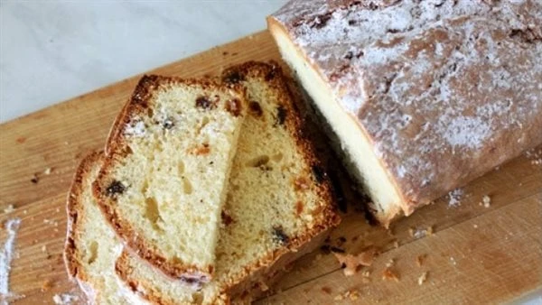 مناسبة للفطور.. طريقة عمل كيك الزبيب وجوز الهندتعتبر طريقة عمل كيك الزبيب وجوز الهند، من وصفات الحلويات العالمية، والتي يمكن تحضيرها في المنزل على