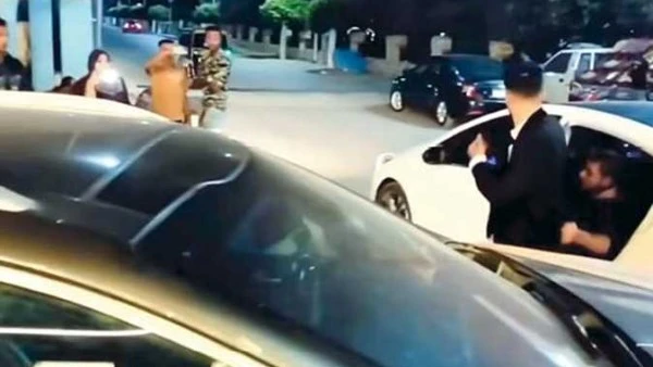 بيمثلوا علشان يحققوا مشاهدات.. الداخلية تكشف ملابسات القبض على عريس الدقهلية تمكنت الأجهزة الأمنية بوزارة الداخلية من كشف حقيقة مقطع فيديو تم تداوله