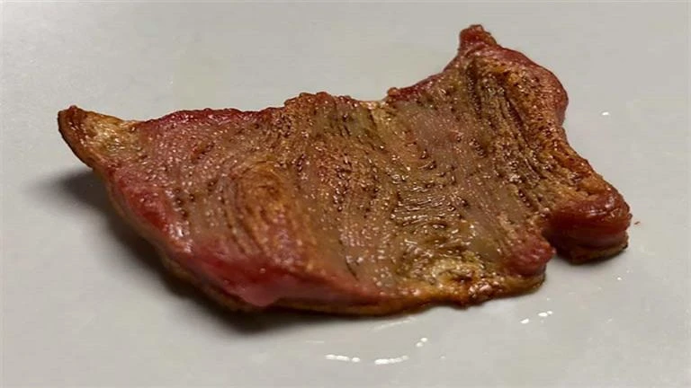 هذا ما يحدث لجسمك عند تناول اللحوم المصنعة.. مفاجأة صادمة لايف ستايل 10:32 م الأحد 08 سبتمبر 2024 كتبت- إيناس فودة: يتجه الكثير من الناس إلى اللحوم