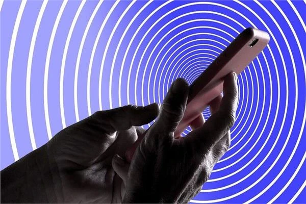 الهجوم السيبراني الإسرائيلي - طرق فعالة لحماية الهواتف من التجسس متفرقات الهجوم السيبراني الإسرائيلي طرق فعالة لحماية الهواتف من التجسس صورة موضوعية