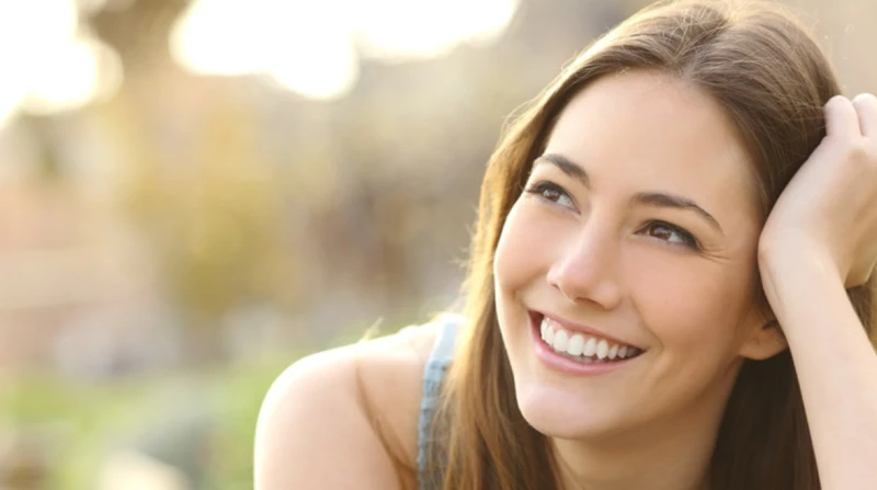 حارب المرض بالابتسامة.. فوائد مذهلة للضحك لا تتخيلها نتعرض يوميا لمواقف مضحكة تخرجنا من حالة الروتين وتجعلنا ننسى همومنا لبعض من الثواني، ولكن هل