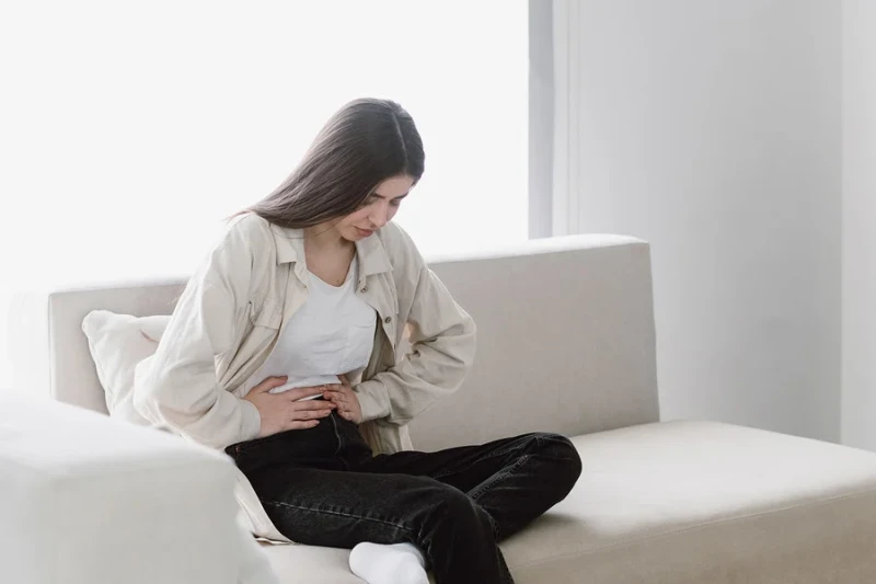 الأعراض المبكرة لالتهاب المرارة .. كيف تقي نفسك منه ؟نستعرض أبرز الأعراض المبكرة لالتهاب المرارة، التي يجب ملاحظتها واستشارة الطبيب لتلقي العلاج