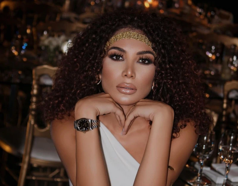 خاص أمل طالب تودع برنامج كتير هلقد نهائيا وموقع افاق عربية يكشف وجهتها القادمة في كثير من الحب والطموح، ودعت أمل طالب عائلتها في برنامج كتير هالقد وذلك بعدما شكرت في منشور كل فريق 