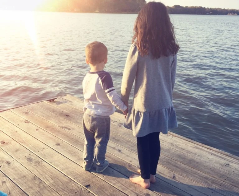 رواية لست من نسلي الفصل التاسع 9 روحت عشان اجيب لبس للبيبي اصل انا وزياد قريب هيجيلنا بيبيالكل بصدمه وهما بيبصوا على زياد : اييييييييييييه زياد!!زياد بيشاور على نفسه بصدمه واستغراب