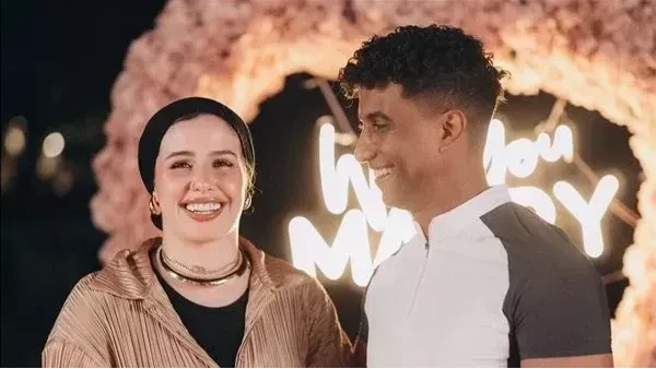 جالها اشتباه جلطة .. القصة كاملة ل البلوجر سلمى عبد العظيم وخطيبهاتصدرت البلوجر سلمى عبد العظيم، مؤشر البحث جوجل، ومنصات التواصل الاجتماعي للصور