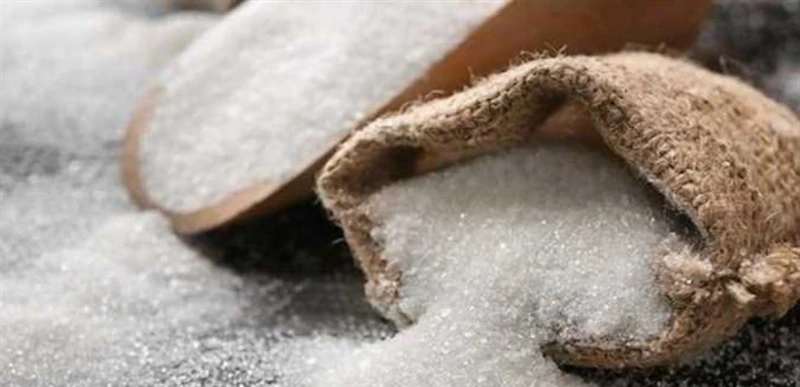 منها الوزن والتركيز والمزاج.. 10 فوائد مذهلة للإقلاع عن تناول السكر صحة يعد الإقلاع عن تناول السكر المكرر أحد أفضل القرارات التي يمكن اتخاذها على الإطلاق، فيما يتعلق بتحسين الصحة ا