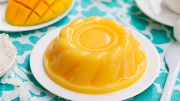 طريقة عمل مهلبية المانجو بمذاق شهي تعد مهلبية المانجو من الأكلات الشهية التى يمكن تقديمها للأطفال والكبار خلال فصل الصيف.ونعرض لكم طريقة عمل مهلبية المانجو من خلال خطوات الشيف أمير