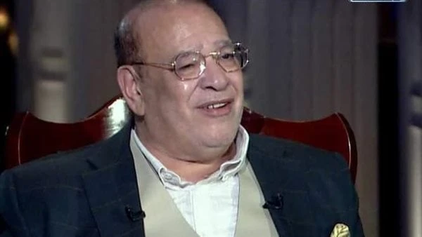 بعد سقوطه على الأرض بمنزله.. أحدث ظهور ل صلاح عبد الله شاهد شهد حفل عيد ميلاد الفنان مصطفى قمر أحدث ظهور للفنان صلاح عبد الله بعد تعرضه الى سقوطه على