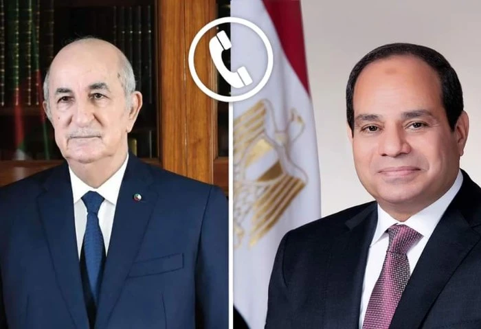 الرئيس السيسي يهنئ عبدالمجيد تبون على فوزه بولاية رئاسية جديدة للجزائر أجرى الرئيس عبد الفتاح السيسي، اتصالا هاتفيا، مساء اليوم، بالرئيس الجزائري عبد المجيد تبون، هنأه خلاله على فو