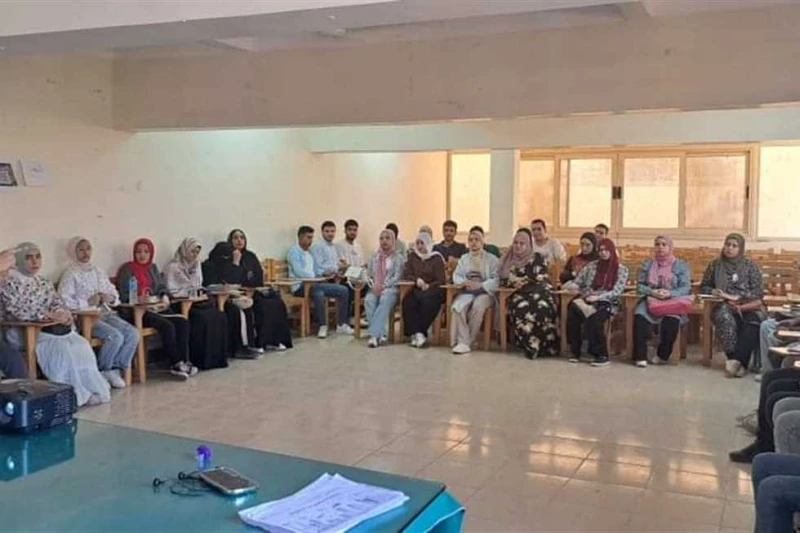 وكيل تعليم كفر الشيخ: المبادرة الرئاسية 1000 مدير مدرسة بداية للتغيير والارتقاء بالعملية التعليمية أكد محمد عبدالله، وكيل وزارة التربية والتعليم بكفر