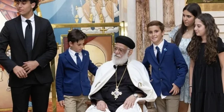 بالصور والفيديو من هو القمص ميخائيل إدوارد كاهن كنيسة مار مرقس في ولاية أوهايو في يوبيله الذهبيالقمص ميخائيل إدوارد , ولد بإسم منير، في 2 أغسطس 1949.