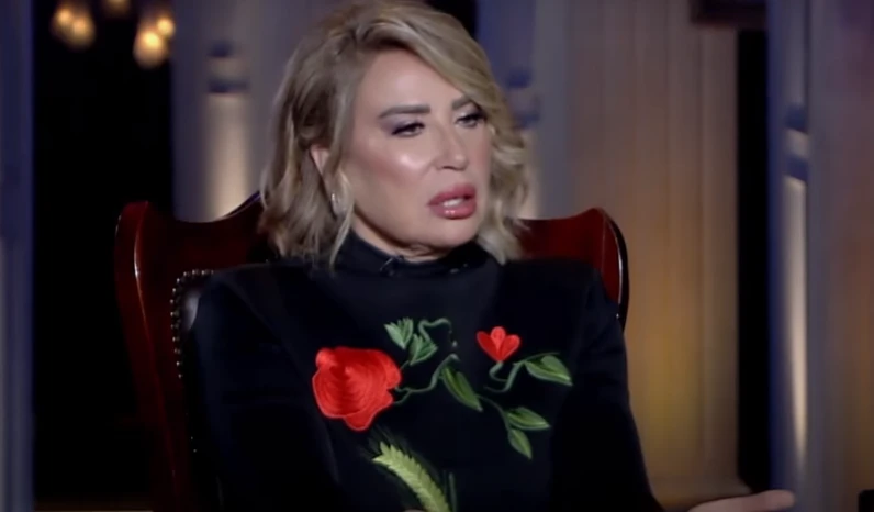 المساكنة والحجاب والمشاهد الجريئة.. تصريحات تسببت في الهجوم على إيناس الدغيديإيناس الدغيدي.. أثارت تصريحات إيناس الدغيدي هجوما كبيرا عليها خلال