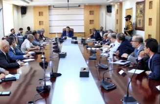 صنعاء تعلن تغيير في وزارة الخارجية .. ! _محليات التقى وزير الخارجية والمغتربين، جمال أحمد عامر، اليوم وكلاء ورؤساء الدوائر بالوزارة. جرى خلال اللقاء مناقشة آلية تطوير العمل بالوزار