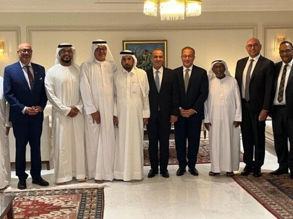 وزير الخارجية يعقد اجتماعا مع عدد من المستثمرين الإماراتيينفي إطار الدور الهام الذي تضطلع به وزارة الخارجية للترويج للاقتصاد المصري في الخارج، عقد الدكتور بدر عبد العاطي وزير الخار