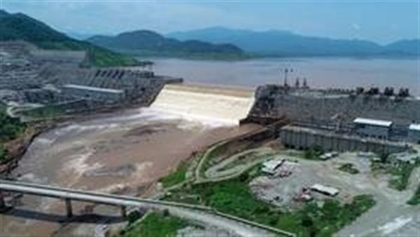 نستخدم أدواتنا لمنع الشر المحتمل.. الرئيس السيسي يتحدث عن سد النهضةرد الرئيس عبد الفتاح السيسي رئيس الجمهورية على سؤال خاص ب سد النهضة، خلال حوار مفتوح، على هامش احتفالية تخرج دفعة