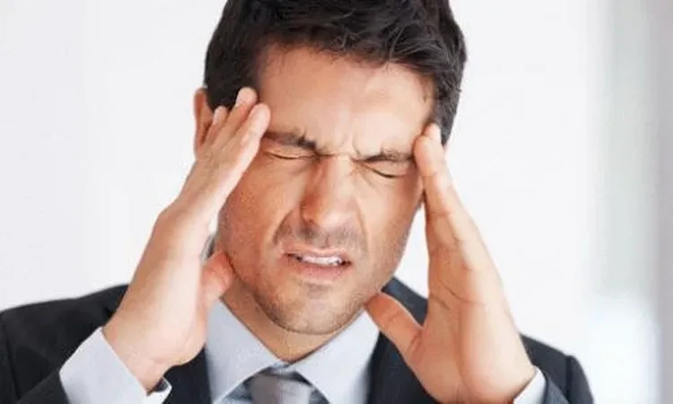 أطعمة ومشروبات تزيد التوتر والقلق.. ابتعد عنها صحة هناك الكثير من الأسباب التي تؤدي إلى زيادة التوتر والقلق، والتي أبرزها تراكم الضغوطات وأعباء الحياة والمسؤوليات اليومية، لكن بالإ