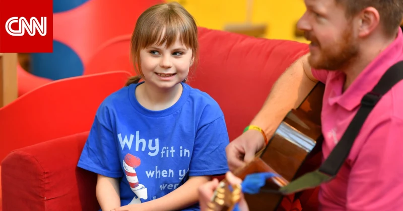 هل تختلف أعراض التوحد بين الصغار والبالغين؟ تكنولوجيا دبي، الإمارات العربية المتحدة ()-- اضطراب طيف التوحد () هو اضطراب في النمو يستمر مدى الحياة،