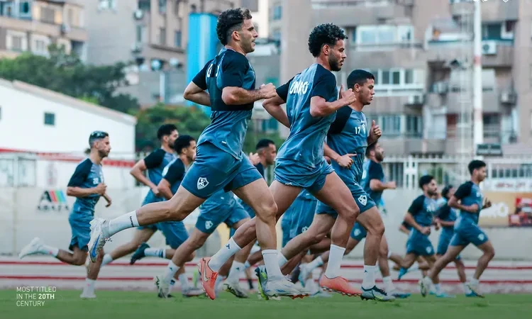 -تدريبات بدنية خفيفة للاعبو الزمالك بعد الفوز على سبورتنج في معسكر الإسكندرية .. خاض لاعبو الفريق الأول لكرة القدم بنادي الزمالك تدريبات بدنية خفيفة صباح اليوم الأحد تحت إشراف جواو