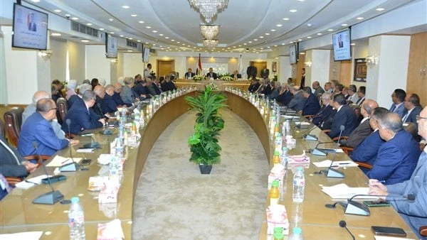 وزير التموين يتابع انتظام إنتاج الشركات التابعة للقابضة للصناعات الغذائيةتفقد الدكتور شريف فاروق، وزير التموين والتجارة الداخلية، الشركة القابضة