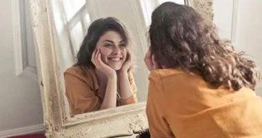 نصائح بسيطة للتمتع بصحة نفسية جيدة صحة وطب التمتع بالصحة النفسية الجيدة أمر ليس صعب المنال، ويعانى الكثير بسبب ضغوط الحياة والضغوط النفسية من بعض الاضطرابات النفسية مختلفة الشدة من