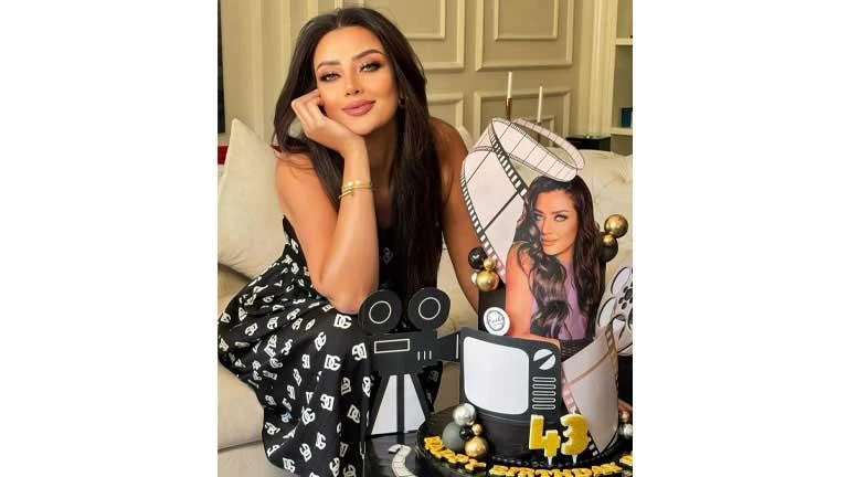 رضوى الشربيني تحتفل بعيد ميلادها: أنا النهارده بقيت٤٣ سنة (صور) تعرف على التالي رضوى الشربيني تحتفل بعيد ميلادها: أنا النهارده بقيت٤٣ سنة (صور)، 08