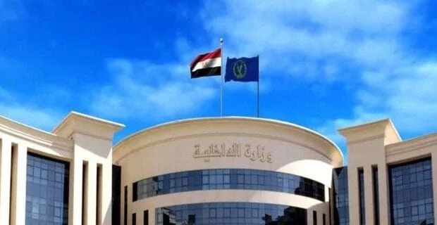 عاجل مصرع عنصرين خطرين وإصابة ضابط شرطة فى تبادل إطلاق النار بالدقهليةلقيت عناصر بؤرة إجرامية شديدة الخطورة بالدقهلية من متجرى المواد المخدرة والأسلحة النارية غير المرخصة مصرعهى وا