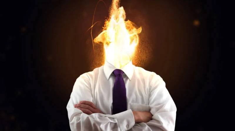 العمل تحت ضغط.. سبل الهروب من الاحتراق النفسي يعرف الاحتراق الداخلي أو النفسي، بأنه حالة مرضية تستنزف فيها الطاقة النفسية والعقلية والعضوية للفرد؛ مسببة حزنا شديدا قد يصل إلى الاكت